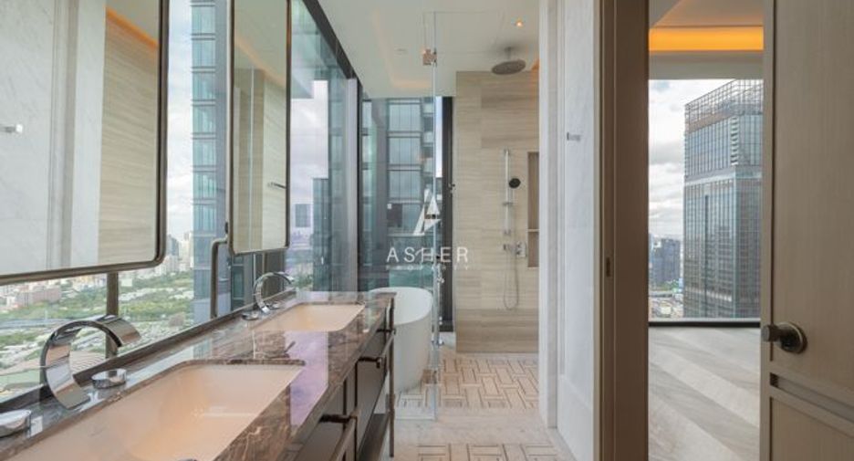 For sale 3 bedrooms condo in Sathon, Bangkok