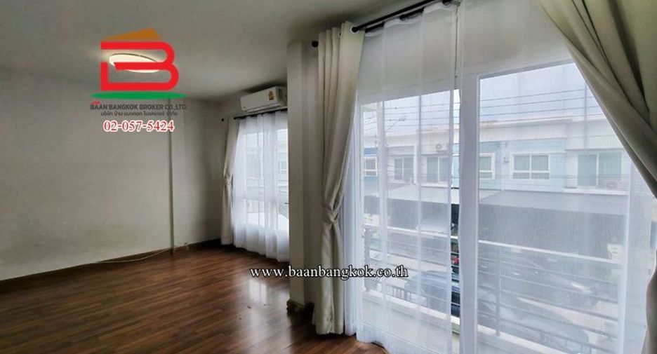 出售 2 卧室 联排别墅 在 Lam Luk Ka, Pathum Thani