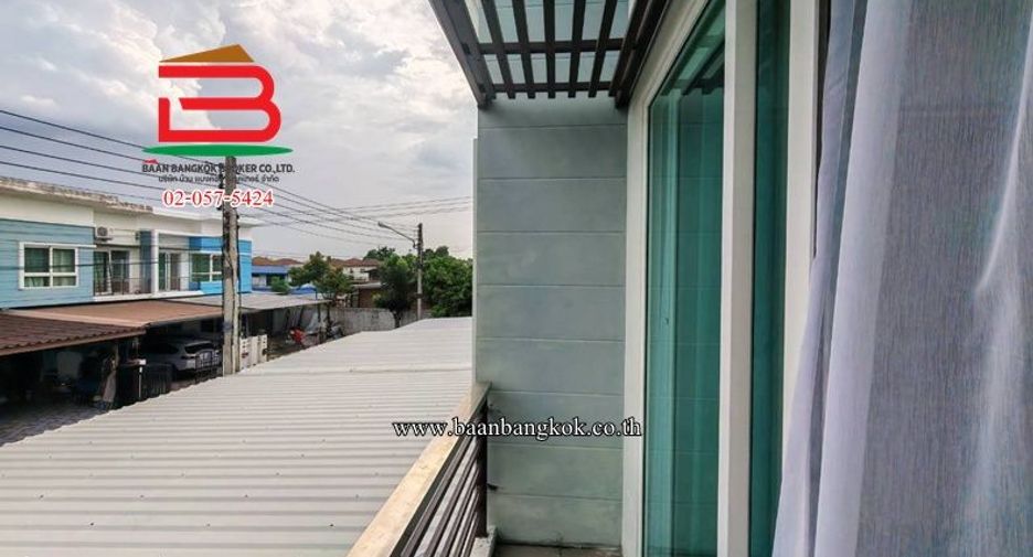 出售 2 卧室 联排别墅 在 Lam Luk Ka, Pathum Thani