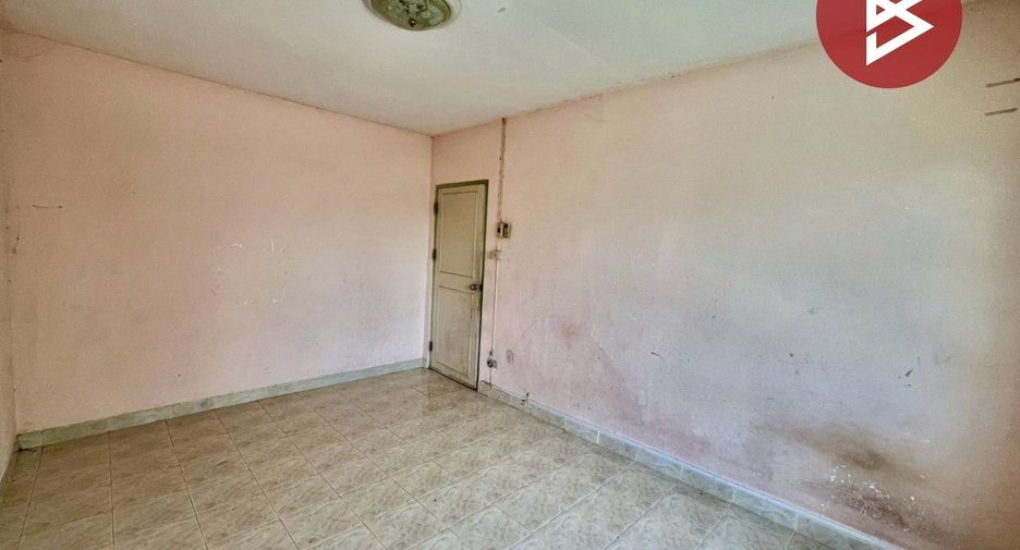 For sale 3 bedrooms townhouse in Mueang Samut Prakan, Samut Prakan