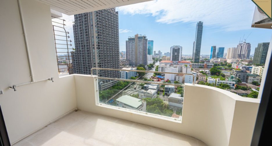 Wohnung zum Kauf mit 2 Zimmer in Watthana, Bangkok