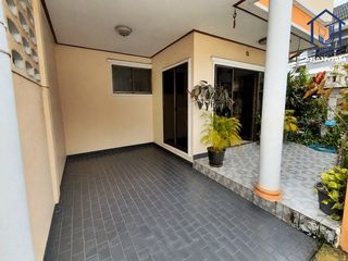 For sale 4 bedrooms townhouse in Wang Thonglang, Bangkok