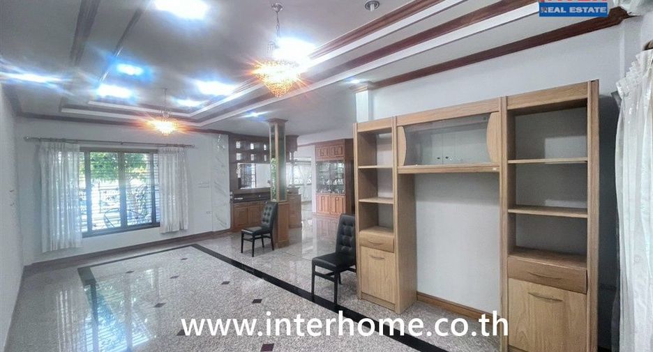 Casa en venta de 3 habitaciones en Sai Mai, Bangkok