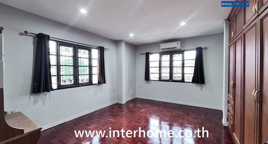 Casa en venta de 3 habitaciones en Sai Mai, Bangkok