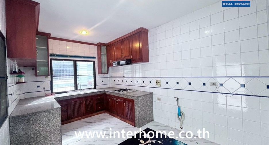 Casa en venta de 3 habitaciones en Sai Mai, Bangkok