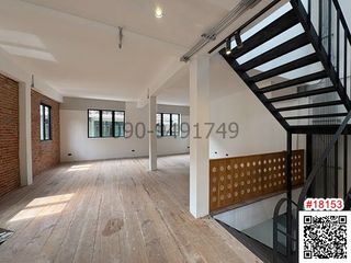 For rent 2 bedrooms retail Space in Samphanthawong, Bangkok