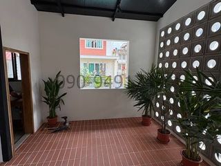 For rent 2 bedrooms retail Space in Samphanthawong, Bangkok
