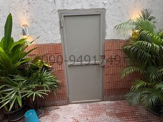 For rent 2 bedrooms retail Space in Samphanthawong, Bangkok