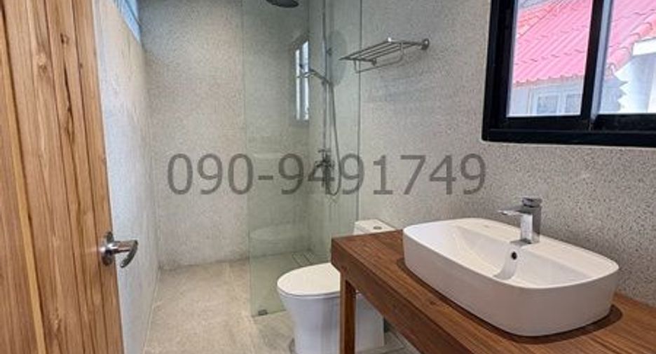 For rent 2 bedrooms retail Space in Samphanthawong, Bangkok