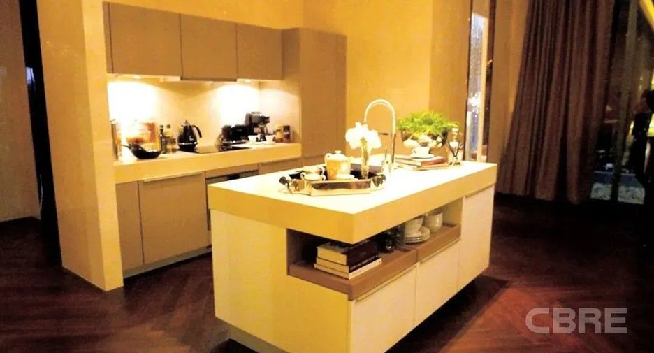 For sale 2 bedrooms condo in Khlong Toei, Bangkok