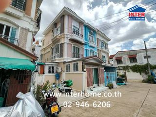 For sale 4 bedrooms townhouse in Bang Khen, Bangkok
