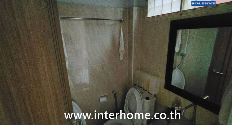For sale 4 bedrooms townhouse in Bang Khen, Bangkok