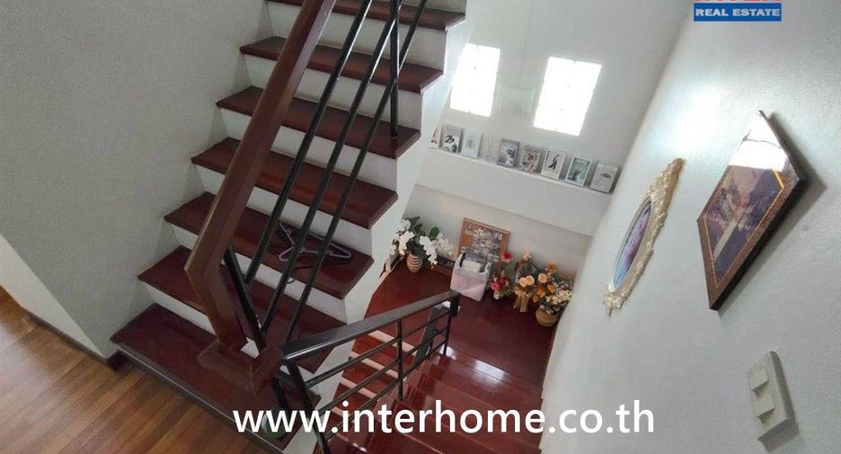 For sale 4 bedrooms townhouse in Bang Khen, Bangkok