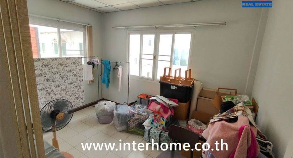For sale 4 bedrooms townhouse in Bang Khen, Bangkok