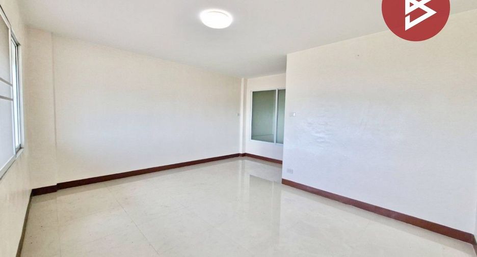 For sale 4 bedrooms townhouse in Thung Khru, Bangkok