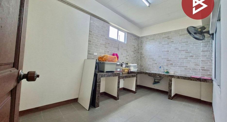 For sale 4 bedrooms townhouse in Thung Khru, Bangkok