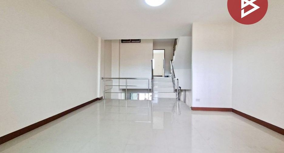 For sale 4 bedrooms townhouse in Thung Khru, Bangkok