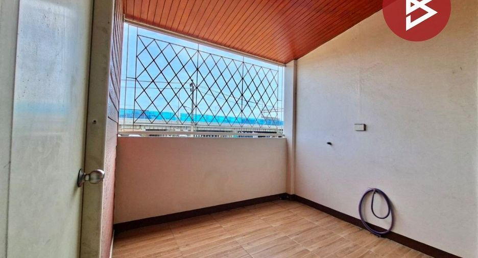 For sale 4 bedrooms townhouse in Thung Khru, Bangkok