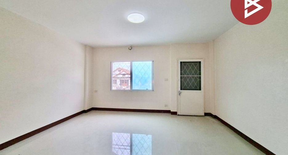 For sale 4 bedrooms townhouse in Thung Khru, Bangkok
