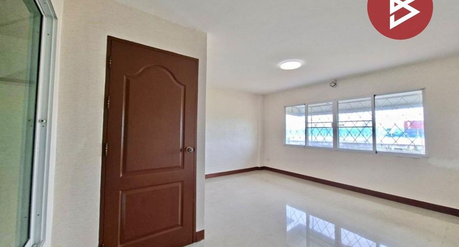 For sale 4 bedrooms townhouse in Thung Khru, Bangkok