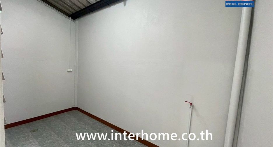 For sale 2 ベッドルーム townhouse in Krathum Baen, Samut Sakhon