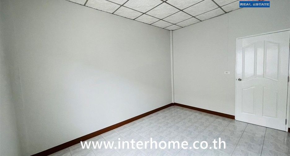 For sale 2 ベッドルーム townhouse in Krathum Baen, Samut Sakhon