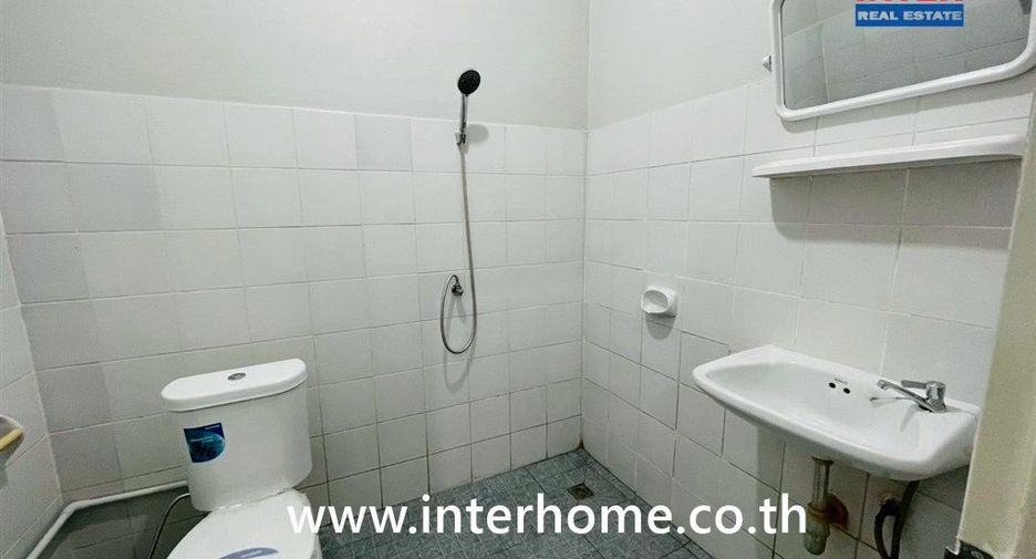 For sale 2 ベッドルーム townhouse in Krathum Baen, Samut Sakhon