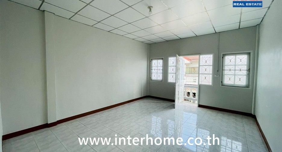 For sale 2 ベッドルーム townhouse in Krathum Baen, Samut Sakhon