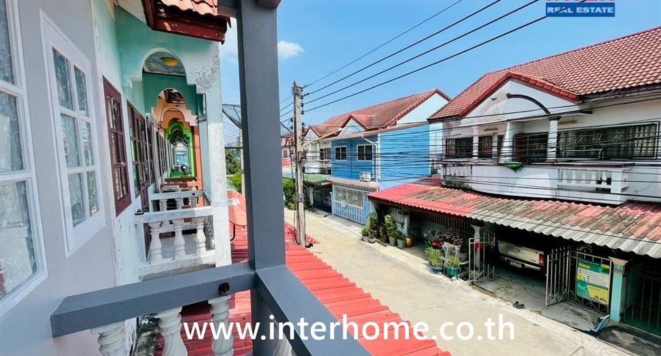 For sale 2 ベッドルーム townhouse in Krathum Baen, Samut Sakhon