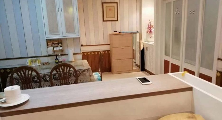 Продажа 3 спальни кондо в Щаттхана, Бангкок