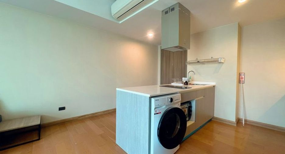 For rent and for sale 1 bed condo in Si Racha, Chonburi