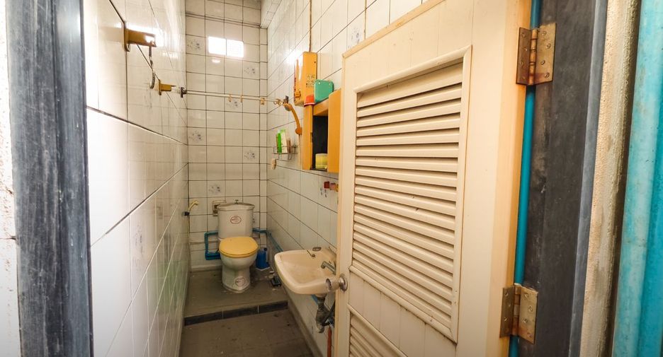 Gewerbefläche zum Kauf mit 3 Zimmer in Sathon, Bangkok
