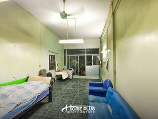 Gewerbefläche zum Kauf mit 3 Zimmer in Sathon, Bangkok