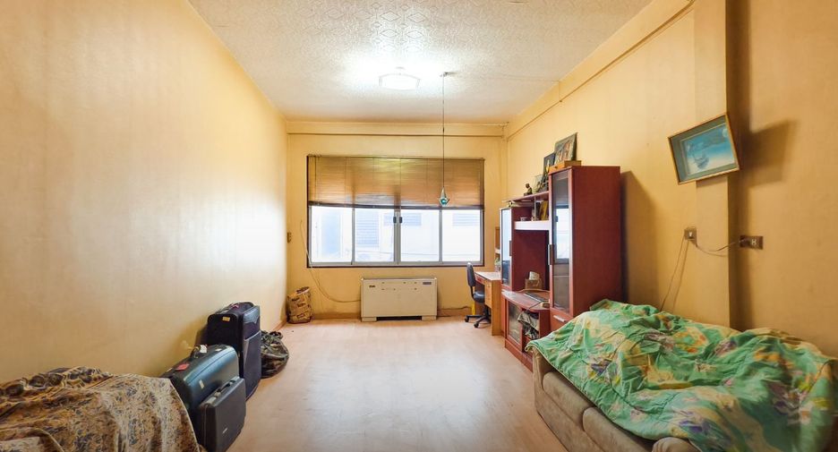 Gewerbefläche zum Kauf mit 3 Zimmer in Sathon, Bangkok