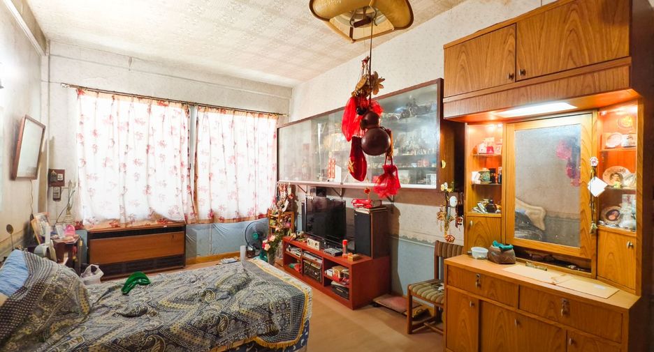 Gewerbefläche zum Kauf mit 3 Zimmer in Sathon, Bangkok