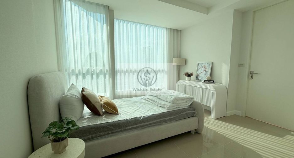 For sale 3 bedrooms condo in Dusit, Bangkok