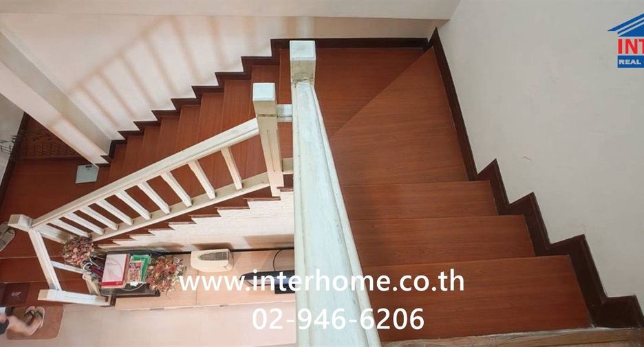 For sale 4 ベッドルーム townhouse in Mueang Nonthaburi, Nonthaburi