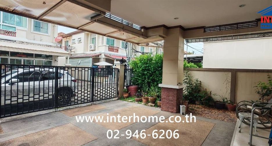 For sale 4 ベッドルーム townhouse in Mueang Nonthaburi, Nonthaburi