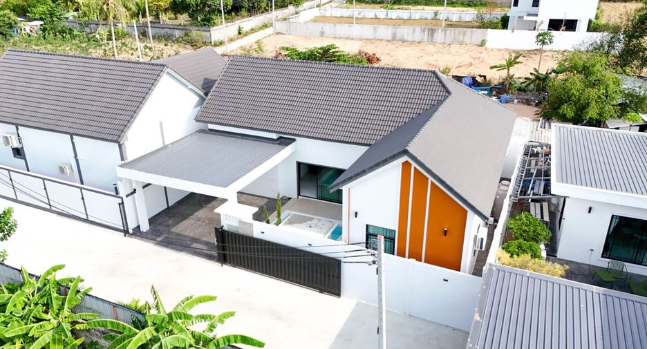 For sale 3 bedrooms villa in Bang Lamung, Chonburi