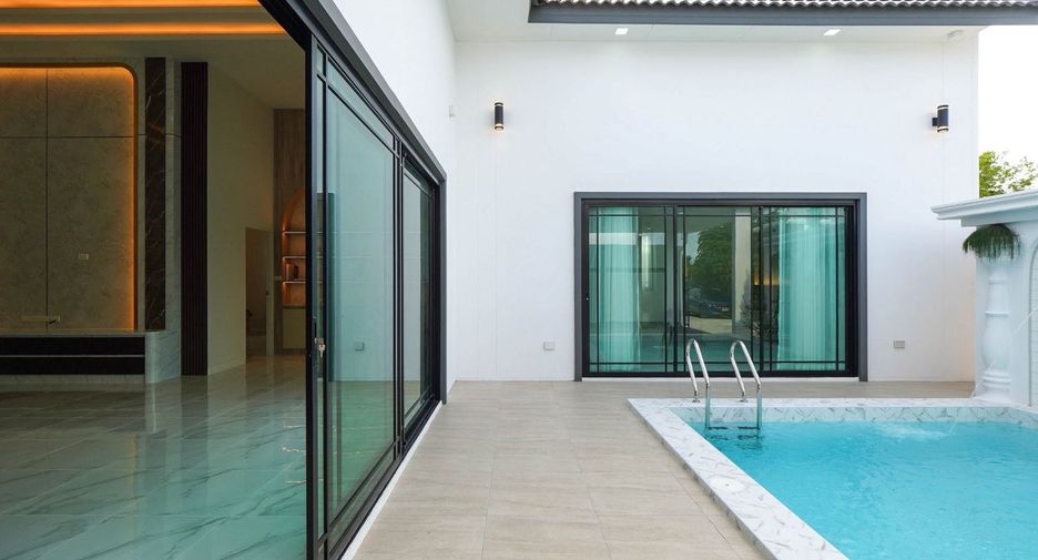 For sale 3 bedrooms villa in Bang Lamung, Chonburi