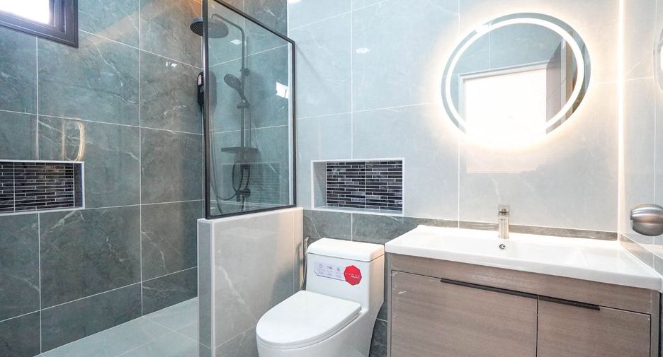 For sale 3 bedrooms villa in Bang Lamung, Chonburi
