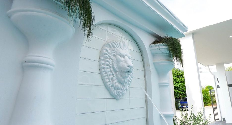 For sale 3 bedrooms villa in Bang Lamung, Chonburi