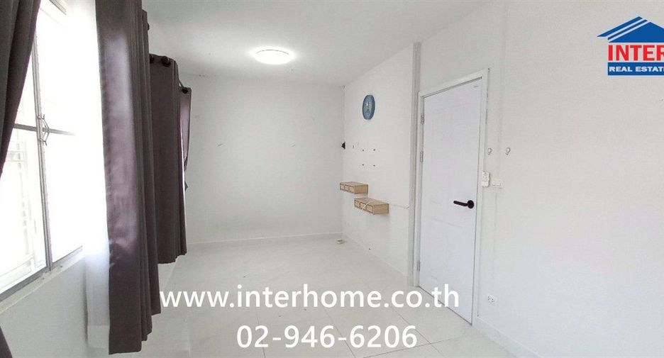 For sale 3 ベッドルーム townhouse in Mueang Pathum Thani, Pathum Thani