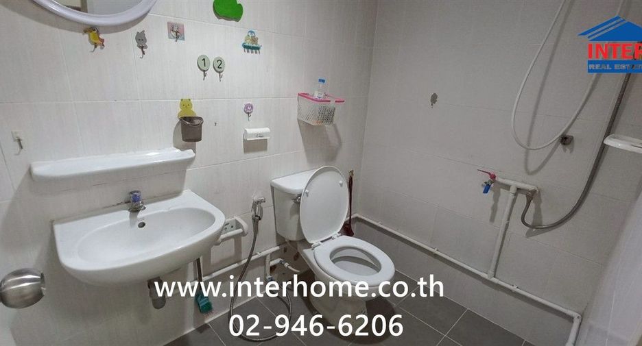 For sale 3 ベッドルーム townhouse in Mueang Pathum Thani, Pathum Thani