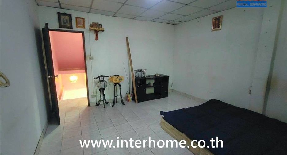 For sale 2 ベッドルーム townhouse in Wang Thonglang, Bangkok