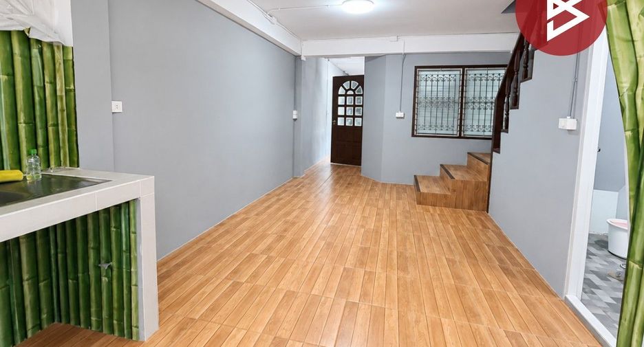 Reihenhaus zum Kauf mit 2 Zimmer in Mueang Chanthaburi, Chanthaburi