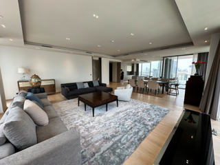 Condo en alquiler y en venta de 3 habitaciones en Pathum Wan, Bangkok
