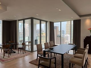 Condo en alquiler y en venta de 3 habitaciones en Pathum Wan, Bangkok