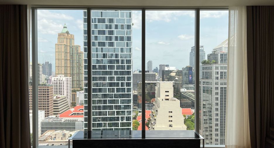 For rent and for sale 3 bedrooms condo in Pathum Wan, Bangkok