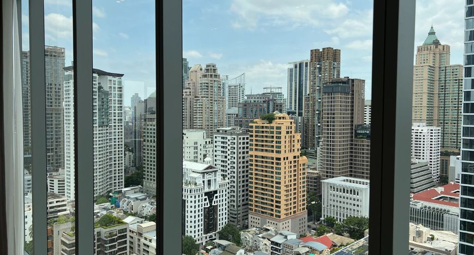 For rent and for sale 3 bedrooms condo in Pathum Wan, Bangkok